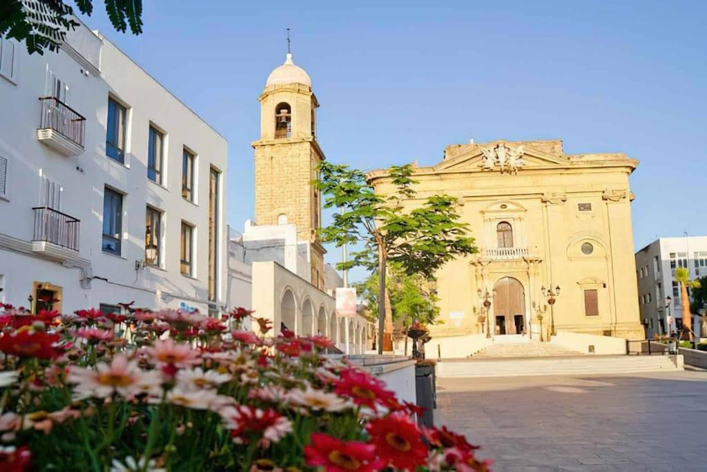 Apartamento Enjoy The Historic Center Of Chiclana By C. Dreams Chiclana de la Frontera Exterior foto